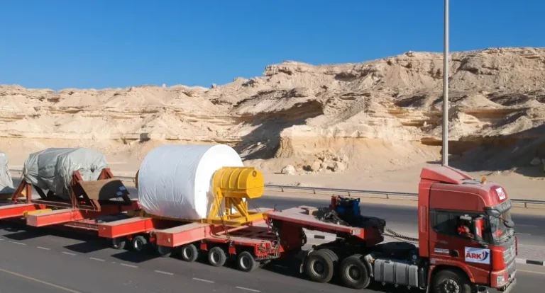 Stripper column on hydraulic trailers on the road to port